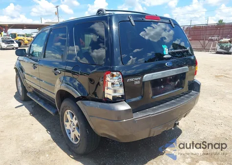 2005 Ford Escape Xlt from USA, damaged, VIN 1FMYU03185KB77110